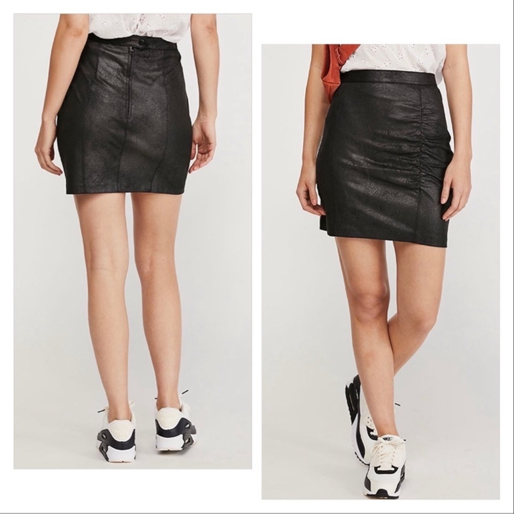 Free People Black Mini Skirt Size XS - Picture 1 of 11